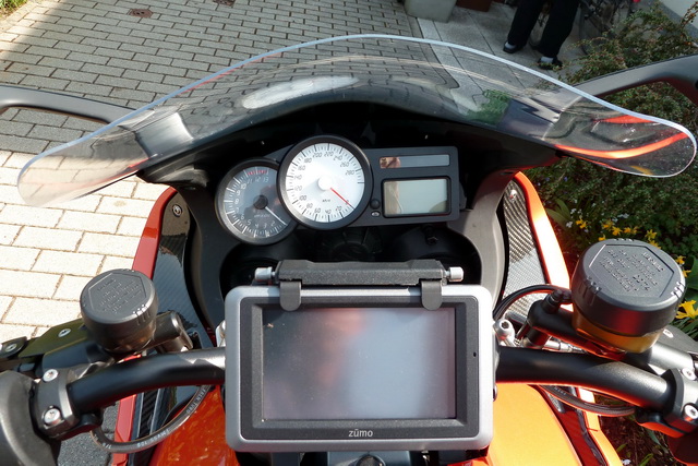 K1300S mit MRA-Scheibe Spoilerform klar von hinten