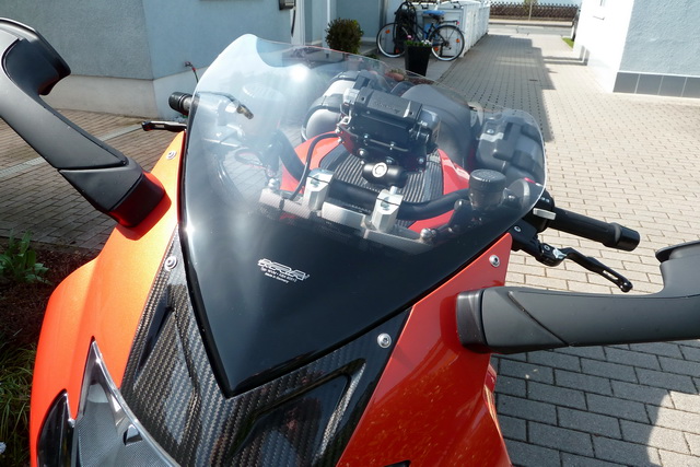 K1300S mit MRA-Scheibe Spoilerform klar von vorne