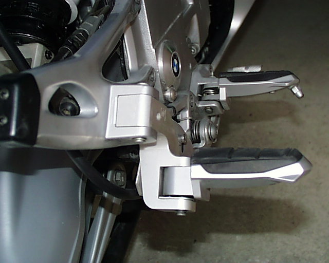 Fußraste hinten rechts.JPG