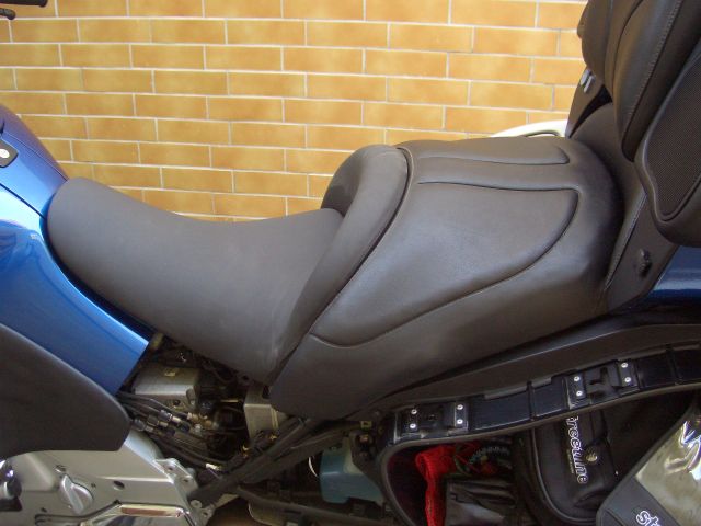 BMW Sitzbank 001.jpg