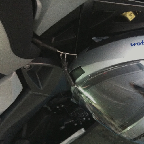 Helm eingehängt.jpg