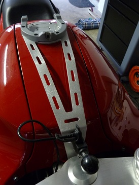 K1200RS_Universalhalter_Bild_01-1.jpg