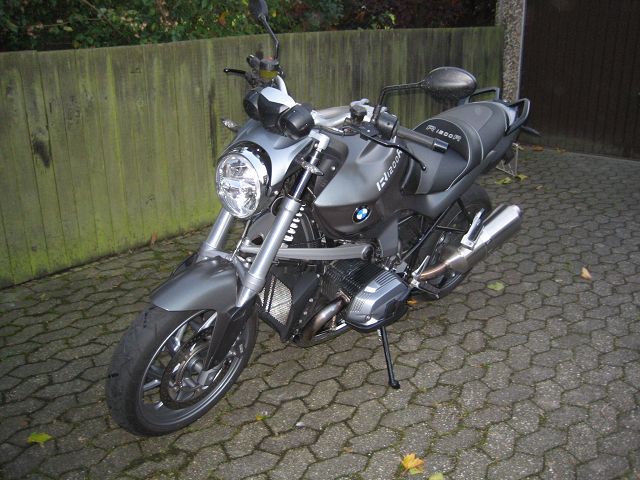 k-bmw r1200r 006.JPG