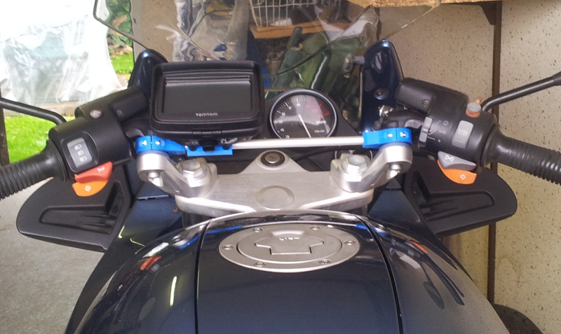 Da ist noch platz für eine Handyhalterung :D