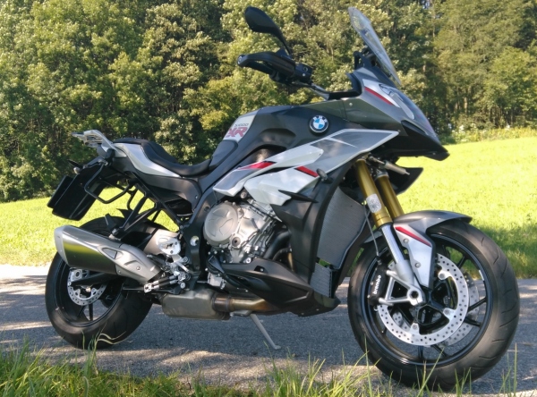 s1000xr-3.jpg