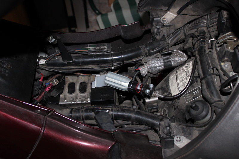 Handrad, Wilbers Federbeinverstellung, runtergeklappt (Fahrbetrieb)