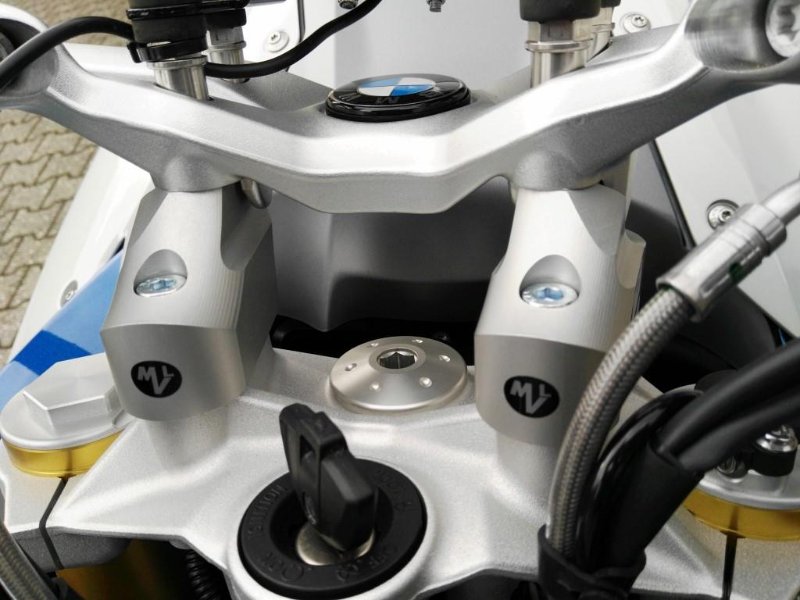 MV Adapter 1.jpg