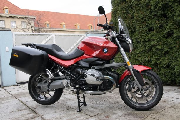 bmw rot neu.jpg