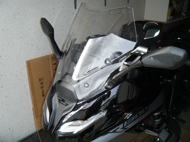 hohes Windschild